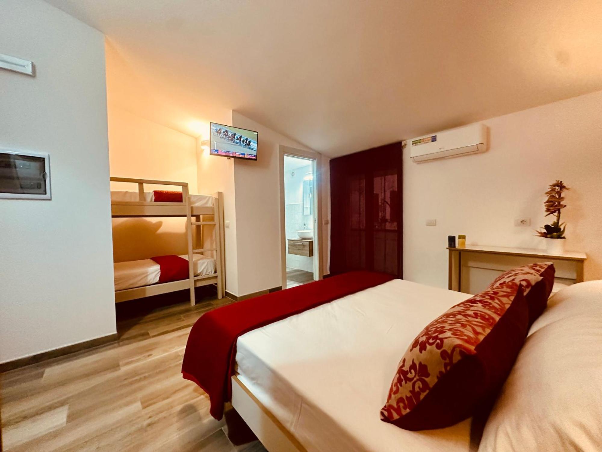 B&B The Sun - Family Rooms Tropea Dış mekan fotoğraf